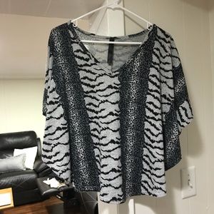 Grey cheetah short sleeve shirt